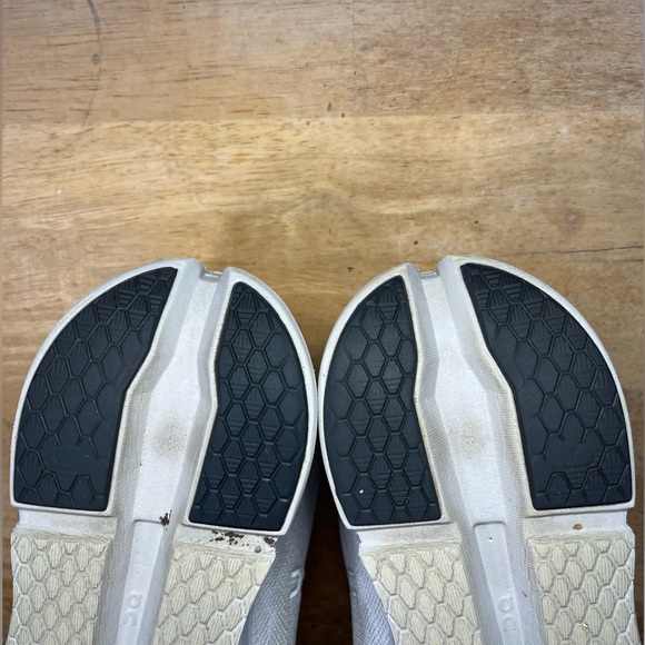 On CloudGo REFLECTIVE Womens Size 9 Running Shoes Sneakers White Glacier Gray - Picture 9 of 12